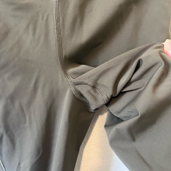 Lululemon Base Pace High-Rise Leggings 25" Dark Olive Size 4 - Picture 3 of 7